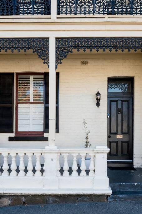 Historic Beauty In The Cbd! Parking And Wifi Apartment Launceston Bagian luar foto