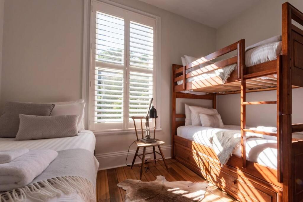 Historic Beauty In The Cbd! Parking And Wifi Apartment Launceston Bagian luar foto