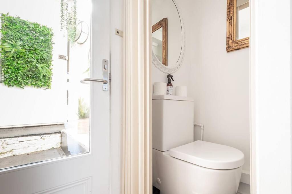 Historic Beauty In The Cbd! Parking And Wifi Apartment Launceston Bagian luar foto