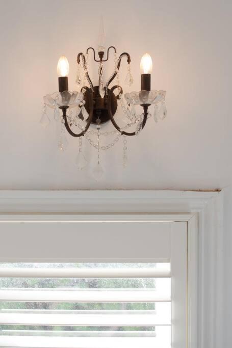 Historic Beauty In The Cbd! Parking And Wifi Apartment Launceston Bagian luar foto