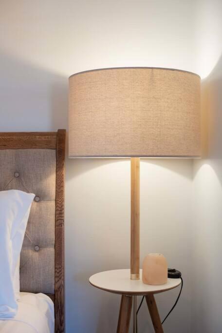 Historic Beauty In The Cbd! Parking And Wifi Apartment Launceston Bagian luar foto
