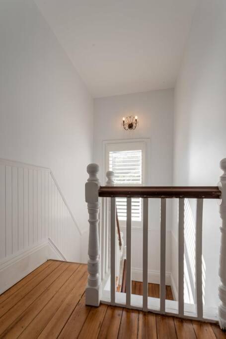 Historic Beauty In The Cbd! Parking And Wifi Apartment Launceston Bagian luar foto